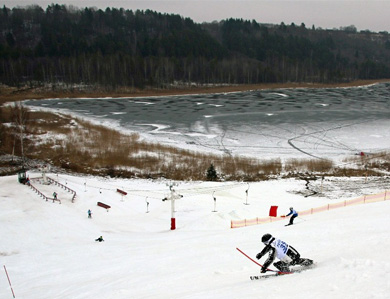 НАРОДНАЯ ЛЕНТА: В Мальской долине прошел первый этап чемпионата Псковской области по горным лыжам